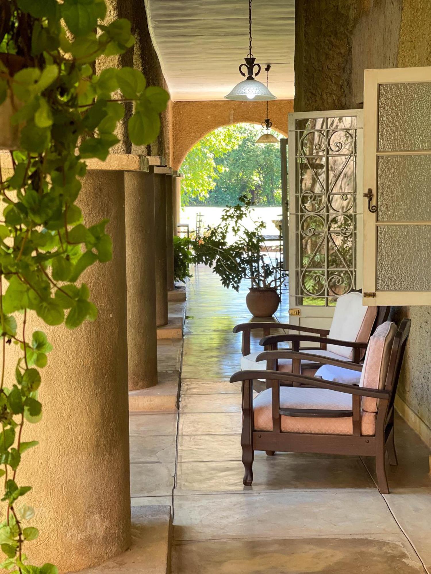 Huntingdon House And Chawani Bungalow Thyolo المظهر الخارجي الصورة